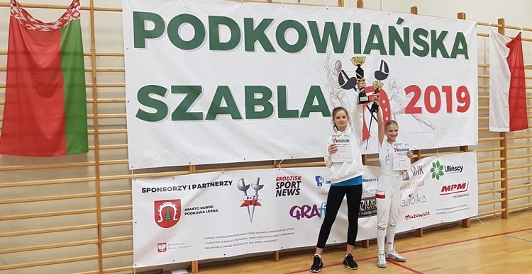 III miejsce dla uczennicy SP 6 w&nbsp;zawodach międzynarodowych z&nbsp;szermierki