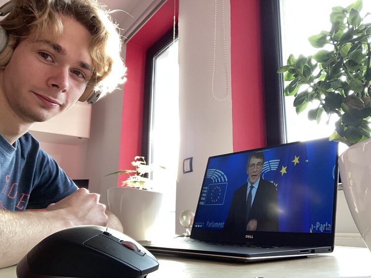 Uczniowie Elektronika z&nbsp;wizytą online w&nbsp;Parlamencie Europejskim w&nbsp;Strasburgu