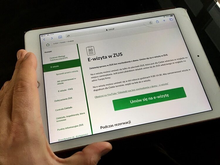 E-wizyta w&nbsp;ZUS w&nbsp;języku migowym