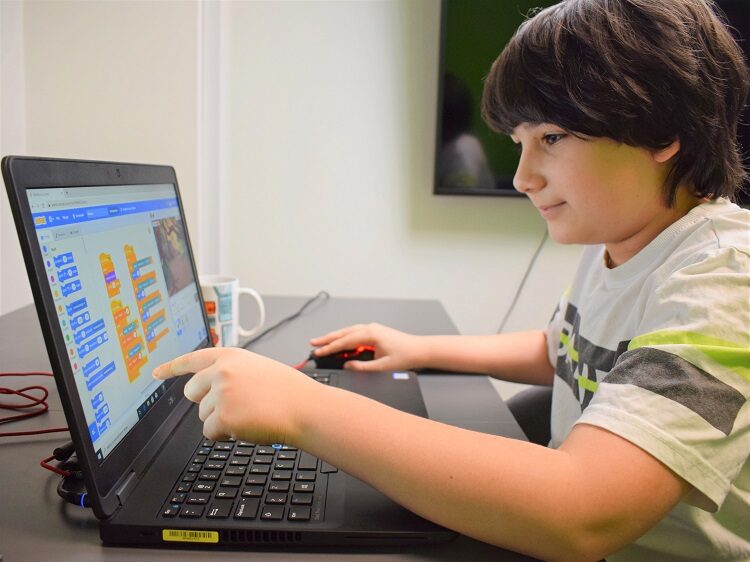 Wystartowała rejestracja na&nbsp;9 edycję bezpłatnych warsztatów z&nbsp;programowania