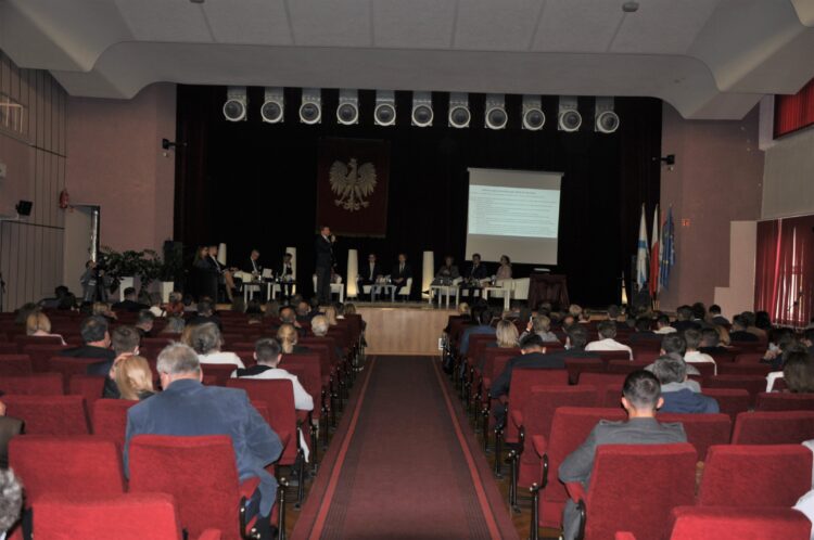 W&nbsp;sosnowieckim „Elektroniku” debatowano o&nbsp;polskiej szkole