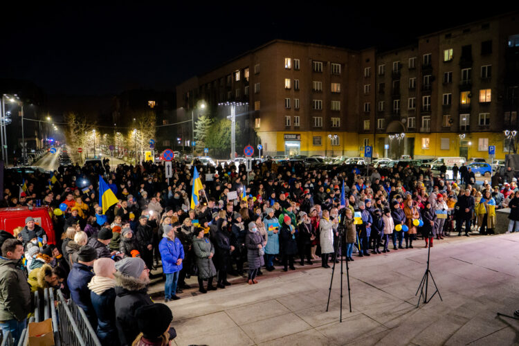 Wiec pod&nbsp;Urzędem Miasta i&nbsp;zbiórka dla partnerskich Dergaczów