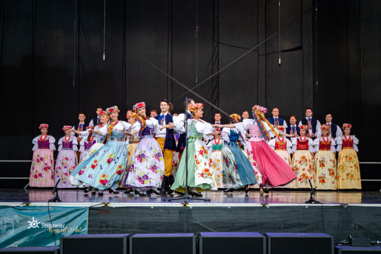 Sobota na&nbsp;Placu Papieskim: rocznicowa msza święta i&nbsp;koncert zespołu Śląsk