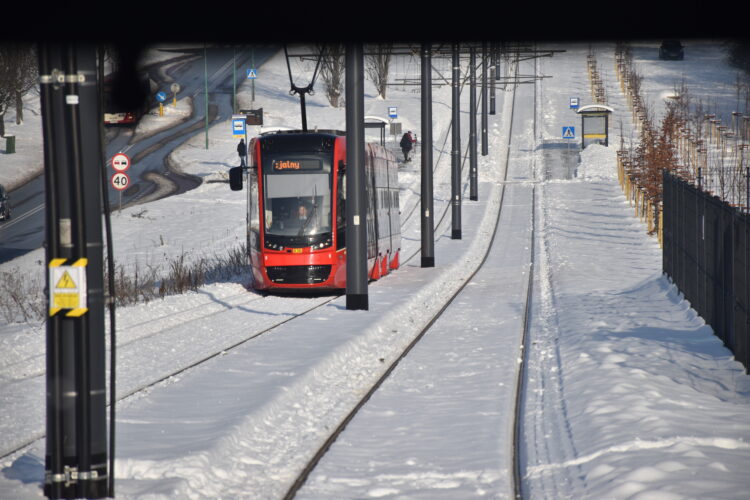 Nowa „15” od&nbsp;poniedziałku wozi już pasażerów