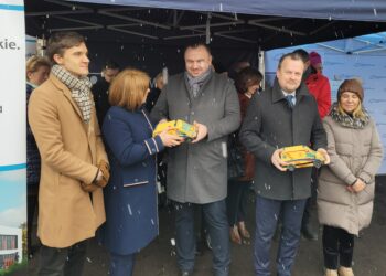 Wbito pierwszą łopatę na&nbsp;budowie nowej siedziby pogotowia