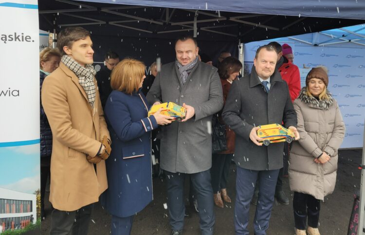 Wbito pierwszą łopatę na&nbsp;budowie nowej siedziby pogotowia