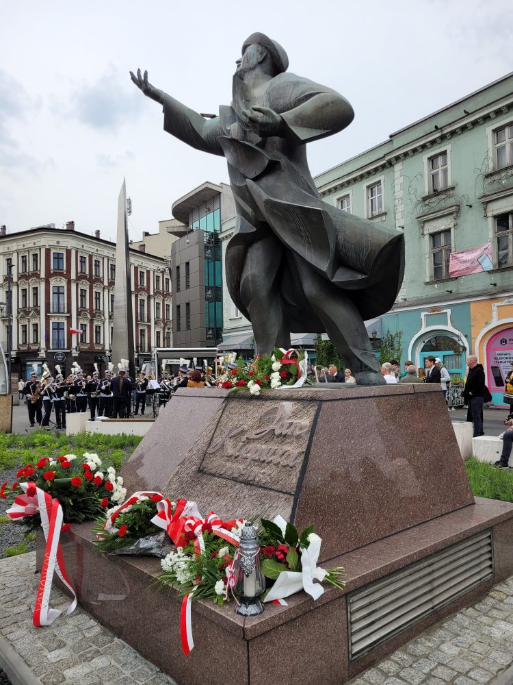 Kwiaty w&nbsp;rocznicę urodzin Kiepury