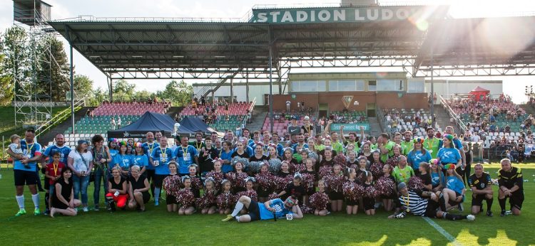Reprezentacja Artystów Polskich zmierzy się na&nbsp;Stadionie Ludowym z&nbsp;Drużyną Piłkarską Fundacji Rób Dobro
