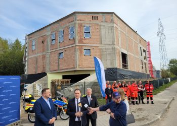 Pogotowie rośnie jak na&nbsp;drożdżach