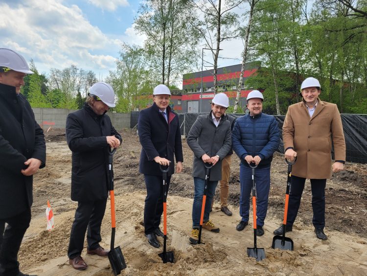 Pierwsza łopata na&nbsp;budowie w&nbsp;ramach SIM Zagłębie