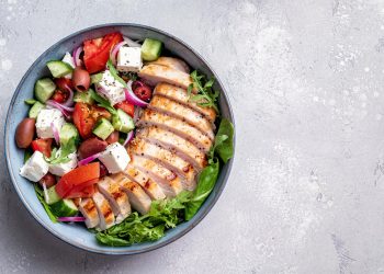 Jaki catering dietetyczny wybrać w&nbsp;Rybniku dla osób z&nbsp;nietolerancjami pokarmowymi?