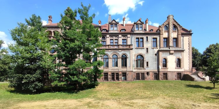 Pałac Franza Schoena w&nbsp;Sielcu – Kuźnicy cz.&nbsp;1