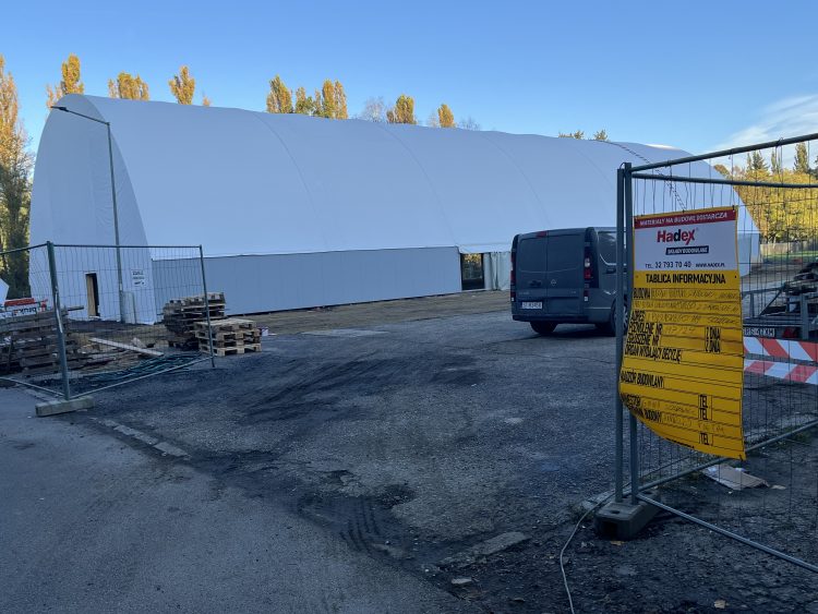 Hale sportowe coraz bliżej