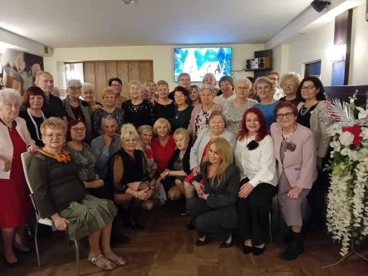 Seniorze – nie&nbsp;siedź w&nbsp;domu. Zima też da się lubić