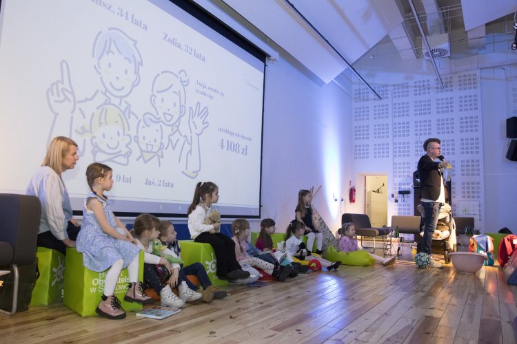 Przedszkola bez&nbsp;dodatkowych opłat i&nbsp;czynne do&nbsp;wieczora