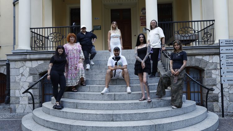 Stecyk z&nbsp;nowymi utworami i&nbsp;teledyskiem