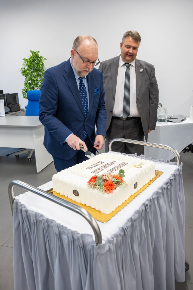 Technikum nr&nbsp;4 Transportowe ma&nbsp;już 75 lat!