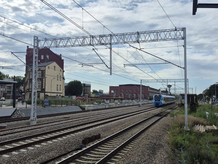 Centra przesiadkowe w Kazimierzu Górniczym i przy Ślimaku, na Środuli parking